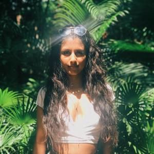 Meet your Posher, Andrea